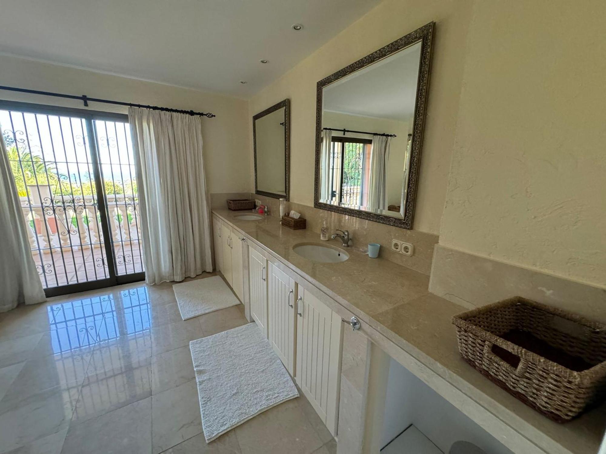 Grand Villa! With Golf & Sea View!! * Marbella