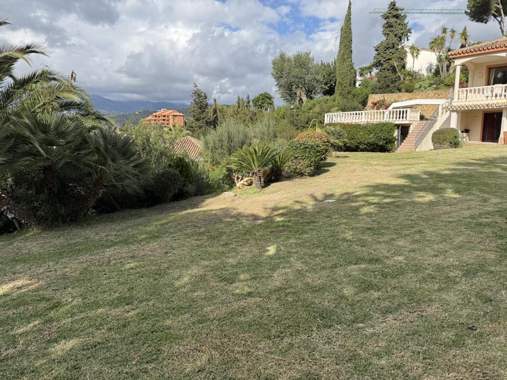Villa Grand Villa! With Golf & Sea View!! Marbella